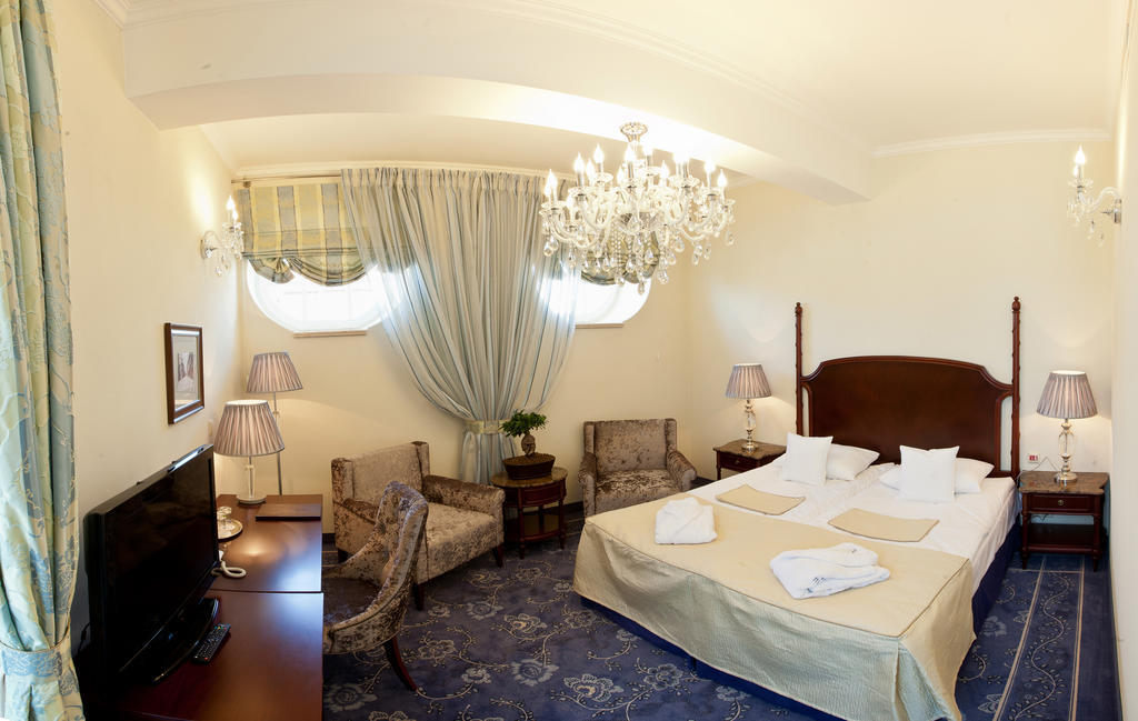 Hotel Willa Hueta Kielce Phòng bức ảnh